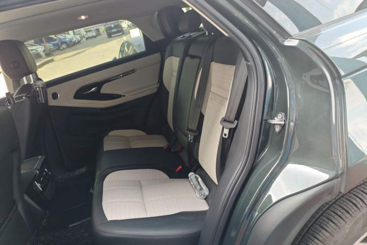 Used Land Rover Range Rover Evoque 2021 Range Rover Velar L 249PS R-Dynamic First Edition