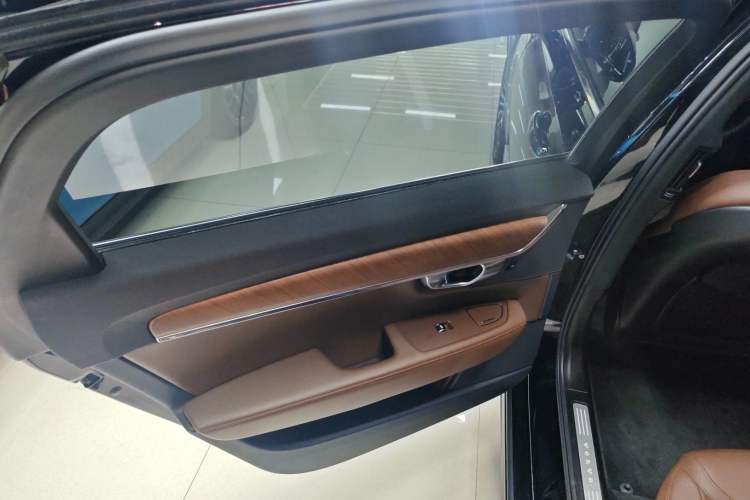 Used Volvo S90 2023 B5 Zhiyi Luxury Edition