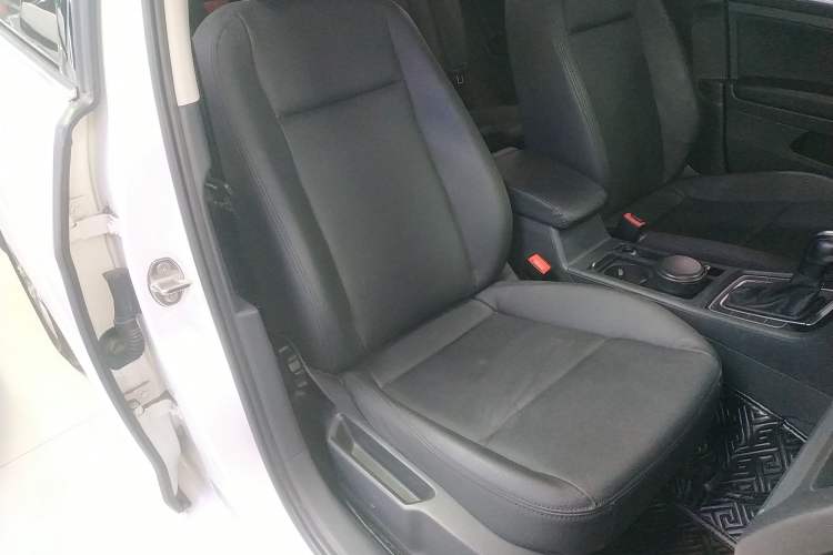 Used Volkswagen Golf 2019 200TSI DSG Comfort & Ambition Edition China VI Standard