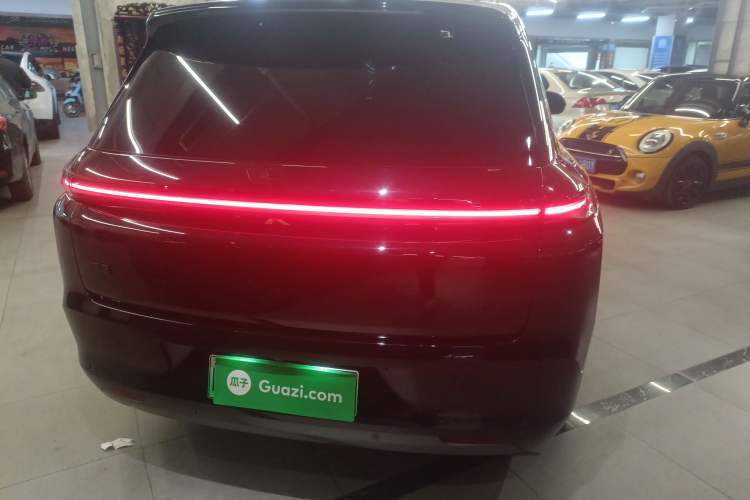 Used Li Auto L8 2023 Pro Model
