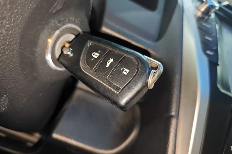 Used Toyota Camry 2015 2.0G Premier Edition