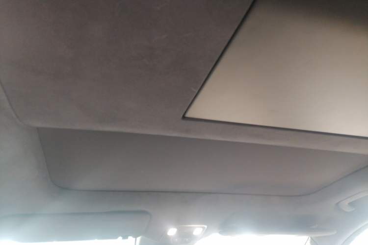 Used ONVO Luxeed L90 2025 Model—Ultra Six-Seater Version
