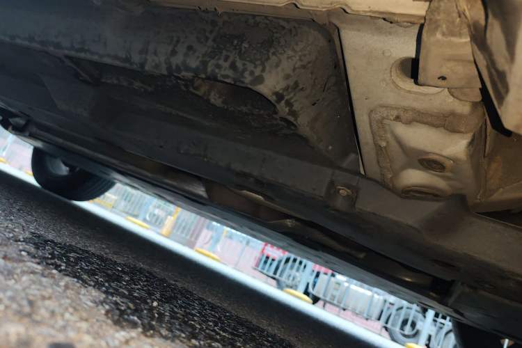 Used Toyota RAV4 2023 2.0L CVT Two-Wheel Drive 20th Anniversary Platinum Edition
