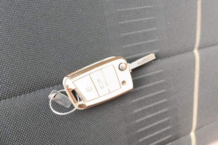 Used Volkswagen T-ROC 2018 280TSI DSG Two-Wheel Drive Advanced Version China V Emission Standard
