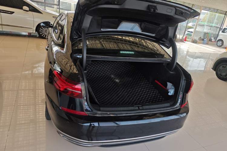 Used Volkswagen Passat 2019 330TSI Elite Edition China VI
