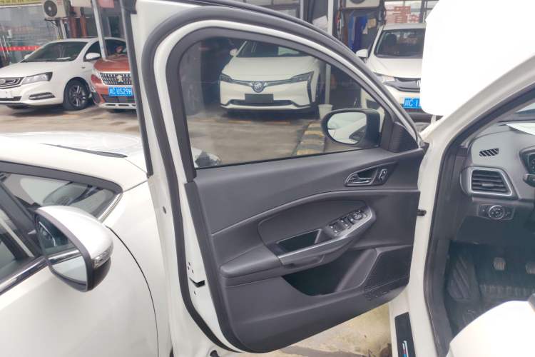 Used Ford Escort 2019 Revised Version 1.5L Manual "Quality Enjoyment" Trim (Tire Pressure Monitoring) China VI Standard
