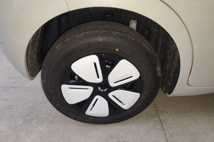 Used Wuling Hongguang MINIEV 2025 Four-Door Version Advanced Edition
