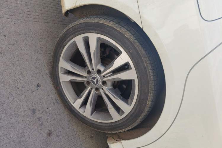 Used Mercedes-Benz E-Class 2015 Revised E 260 L
