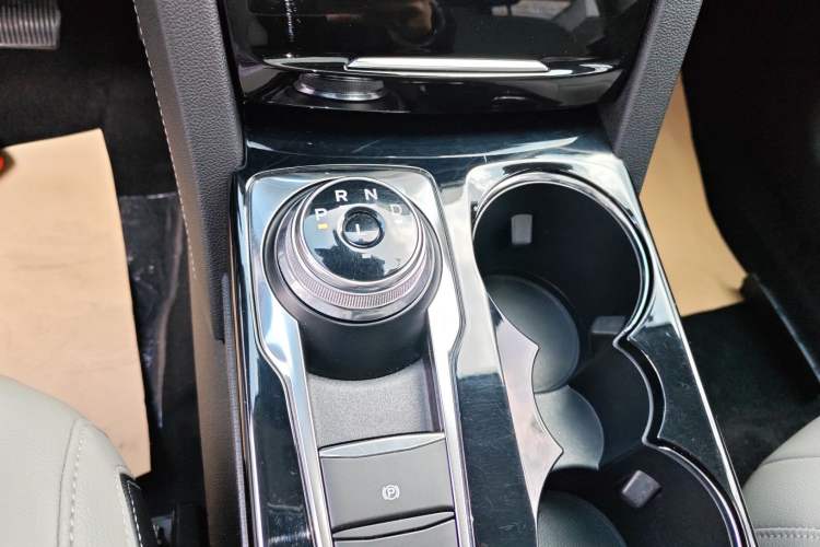 Used Ford Escape 2020 EcoBoost 245 Two-Wheel-Drive Comfort Edition
