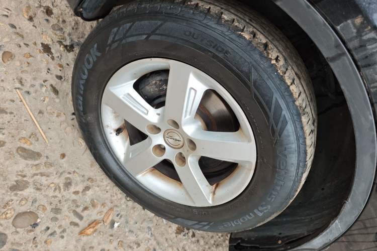 Used Zotye Domy X5 2016 1.5T Manual Luxury 7-Seater China V Emission Standard
