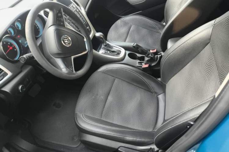 Used Buick GT 2014 XT 1.6L Automatic Fashion Edition
