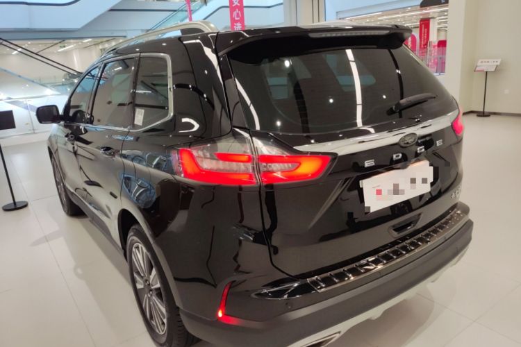 Used Ford Edge 2021 PLUS EcoBoost 245 Two-Wheel-Drive Platinum Edition 5 Seats
