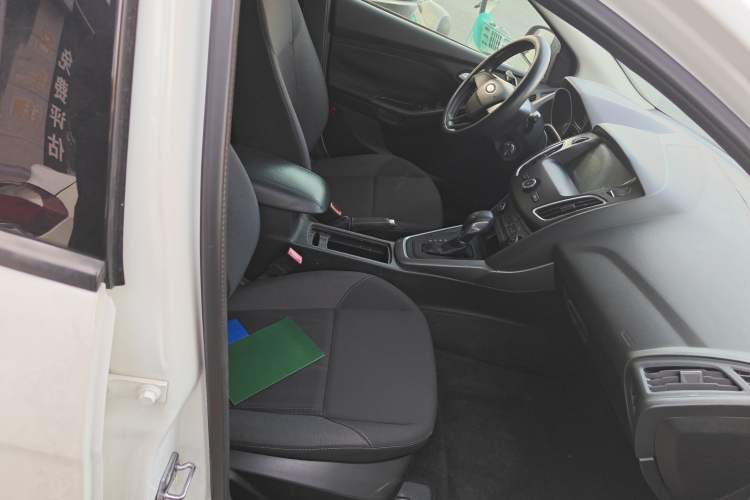 Used Ford Focus 2015 Hatchback 1.6L Automatic Comfort Model