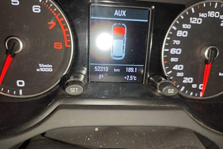 Used Audi Q5 2018 Collector's Edition 40 TFSI Technology Model
