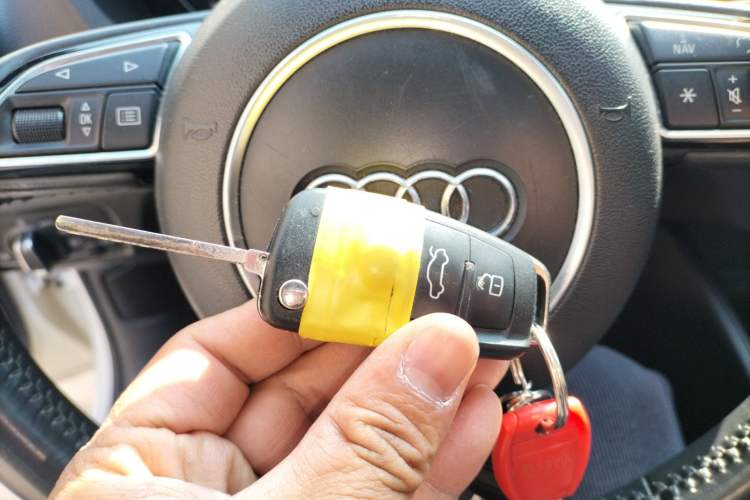 Used Audi A3 2014 Limousine 40 TFSI S line Comfort Model