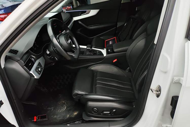 Used Audi A4L 2022 40 TFSI Luxury Dynamic Model