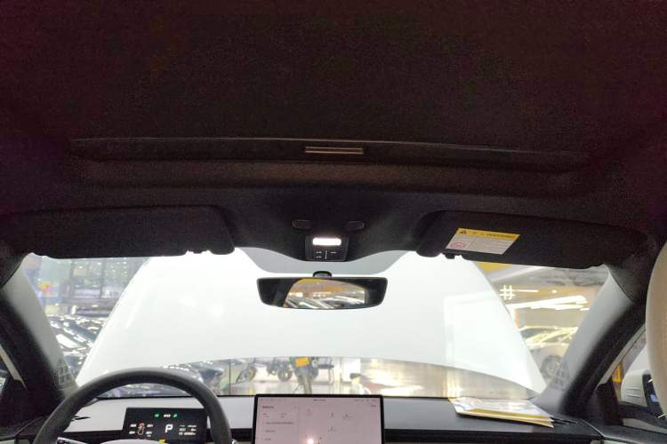 Used Roewe D6 2025 450km Deluxe Edition