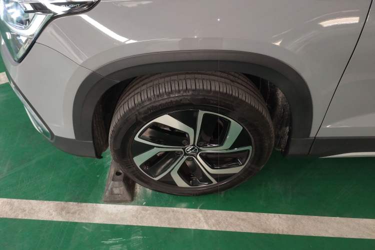 Used Volkswagen Tharu 2023 300TSI Two-Wheel-Drive Full Moon Edition