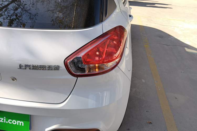 Used Baojun 310 2016 1.2L manual Comfort trim level