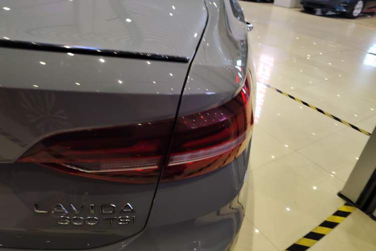 Used Volkswagen Lavida 2023 300TSI DSG Starry Sky Elite Edition