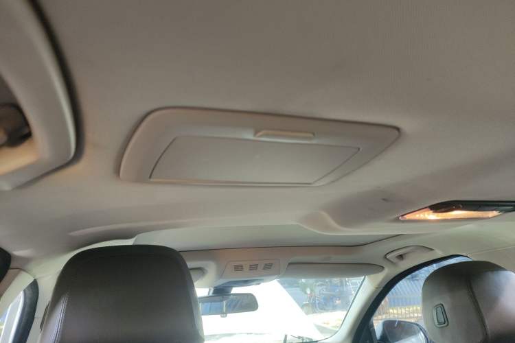 Used BMW 5 Series 2014 525Li Luxury Design Package
