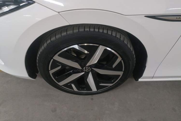 Used Volkswagen Lamando 2023 Lavida L 280TSI DSG Cool & Spicy Edition
