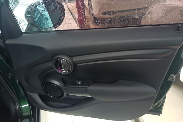 Used  MINI 2016 1.5T COOPER Five-Door Edition
