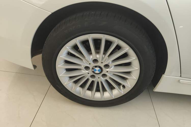 Used BMW 3 Series 2015 320Li Luxury Design Package Premium Edition