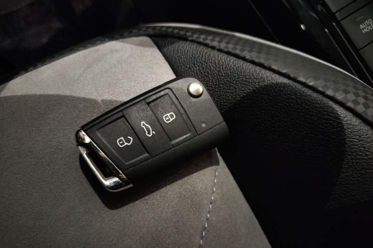 Used Volkswagen Tayron X 2020 330TSI Two-Wheel Drive Luxury Smart Connectivity Version
