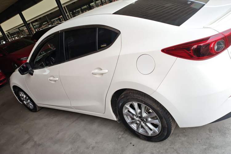 Used Mazda Mazda 3 Axela 2017 Sedan 1.5L Automatic Luxury Model Emission Standard China V
