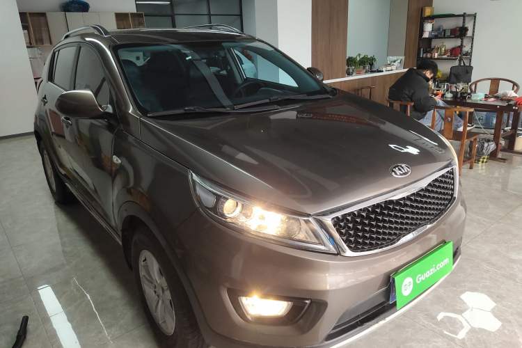 Used Kia Sportage R 2015 2.0L Manual Two-Wheel Drive GL Model