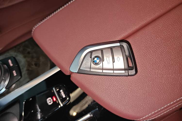 Used BMW 5 Series 2022 Second Facelift 525Li M Sport Package