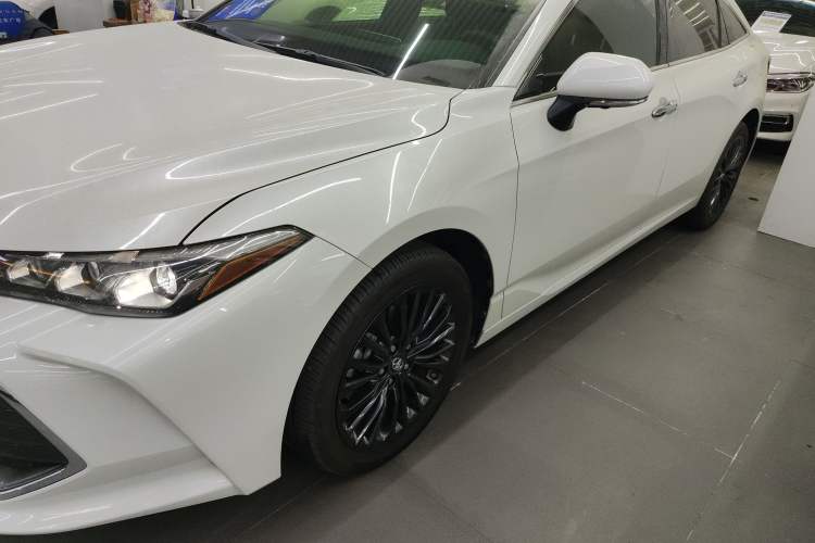 Used Toyota Avalon 2019 2.5L Touring Premium Version China VI Standard
