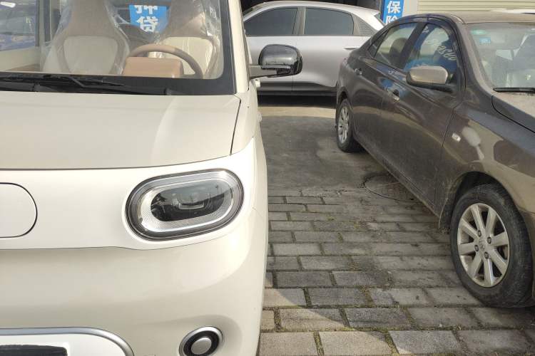 Used Wuling Hongguang MINIEV 2024 3rd Generation 215km Youth Edition