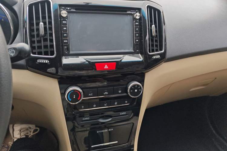 Used Chery E3 2013 1.5L Manual Fashion Model