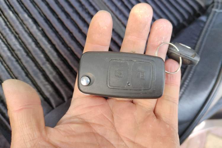 Used Chana Ruixing M60 2023 1.6L CNG Comfort-Grade 6-Seater Passenger Vehicle
