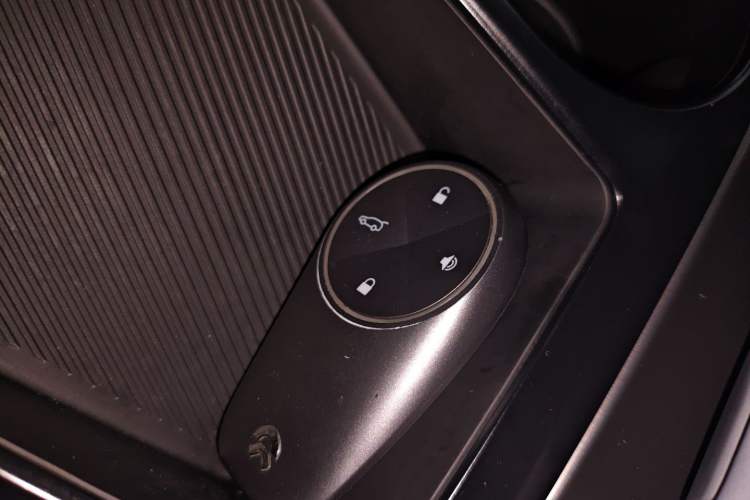 Used Nio ES8 2020 580 km Range Signature Edition Six-Seater Version
