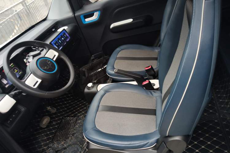 Used Wuling Hongguang MINIEV 2022 GAMEBOY 200km Gaming Edition with Lithium Iron Phosphate
