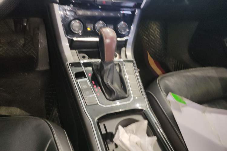 Used Volkswagen Passat 2016 330TSI DSG Luxury Edition
