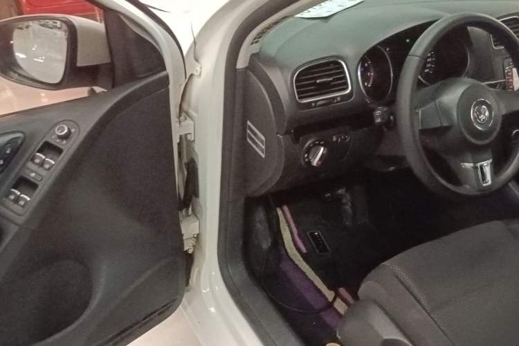 Used Volkswagen Golf 2012 1.6L Automatic Comfort Model