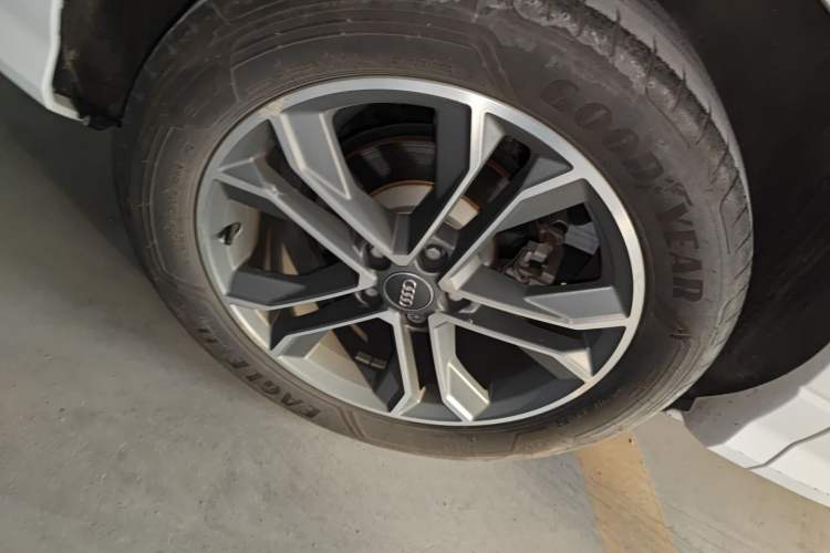 Used Audi Q3 2020 40 TFSI Fashion Dynamic Model