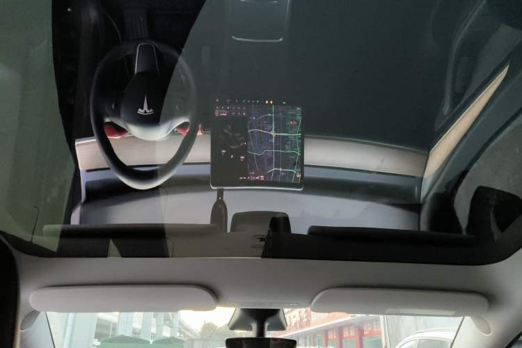 Used Tesla Model Y 2021 Long-Range All-Wheel-Drive Version
