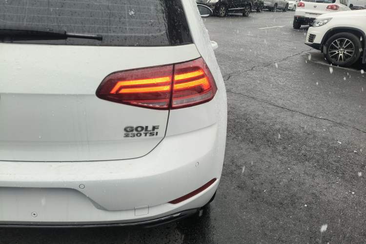 Used Volkswagen Golf 2020 200TSI DSG Comfortable and Ambitious Edition
