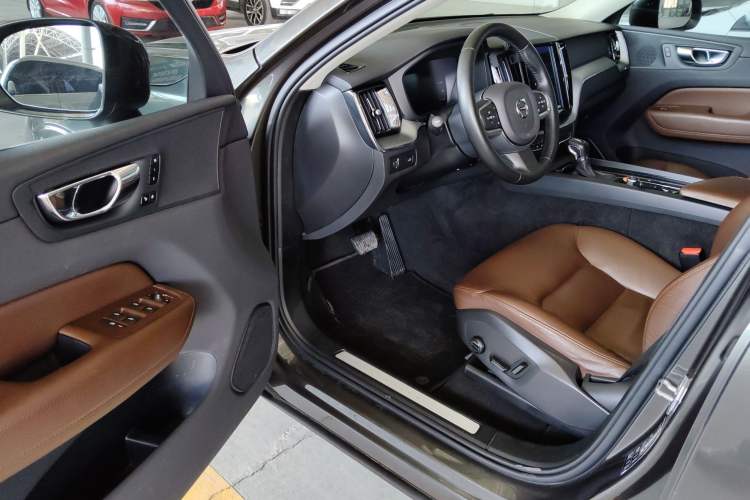 Used Volvo XC60 2020 T5 4x4 Zhiyi Luxury Edition
