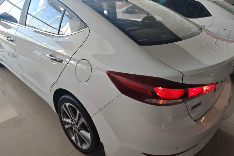 Used Hyundai Elantra 2016 1.6L Automatic ZhiXuan – Elite Version

