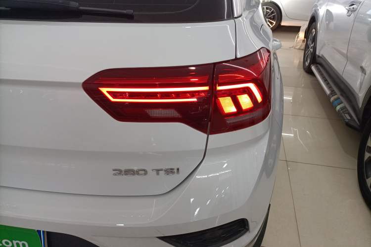 Used Volkswagen T-ROC 2022 280TSI DSG Two-Wheel Drive Elite PLUS