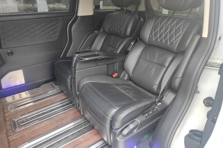 Used Honda Elysion 2019 2.0L Hybrid Luxury Edition
