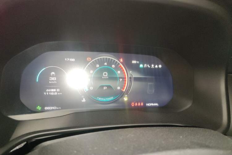 Used Wey VV5 2021 1.5T Two-Wheel Drive Smart Pioneer
