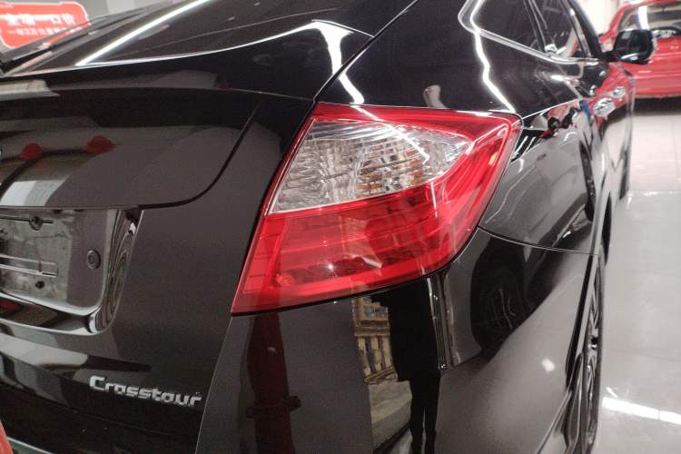 Used Honda Crosstour 2016 2.4L Luxury Edition
