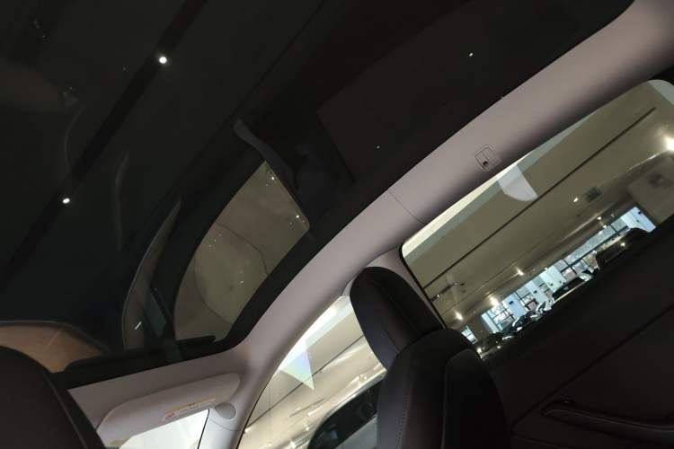 Used Tesla Model Y 2021 Long-Range All-Wheel-Drive Version 3D7